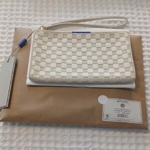 Rothy's Vanilla Basketweave The Wallet Wristlet